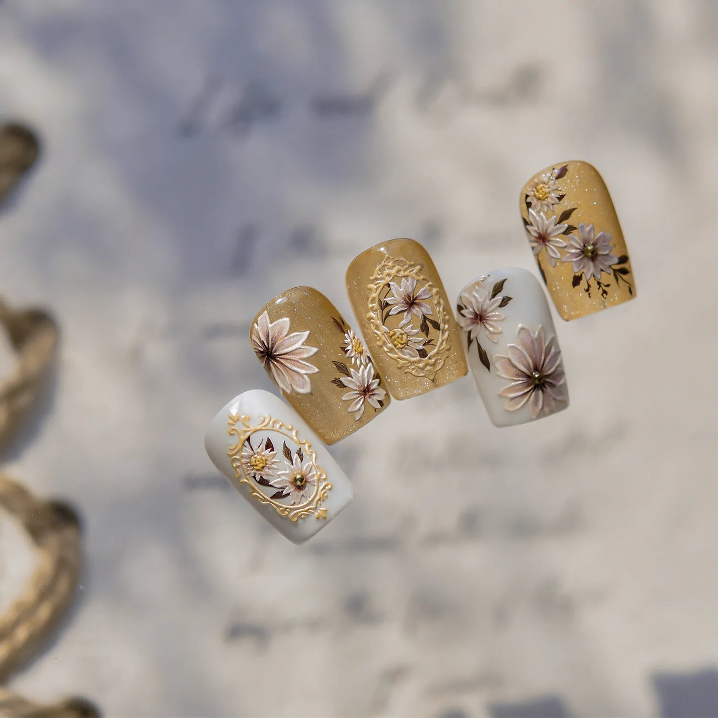 Vintage Gold Frame & Floral Nail Stickers - Elegant 3D Decals for Manicure to4985