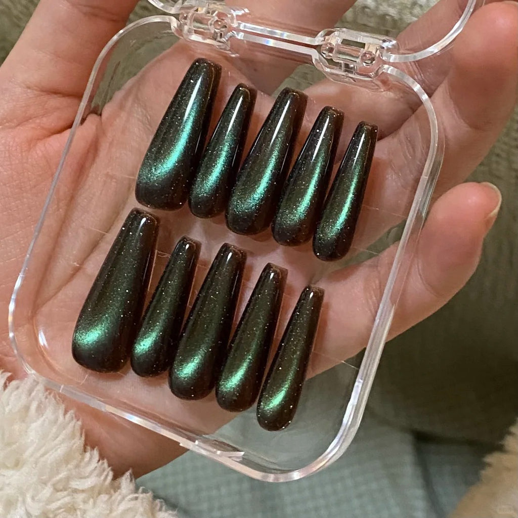 Aurora Crystal Magnetic Cat Eye Gel Polish 12ml