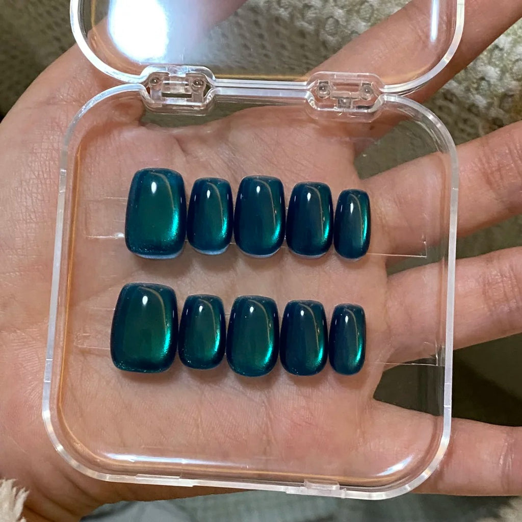 Aurora Crystal Magnetic Cat Eye Gel Polish 12ml