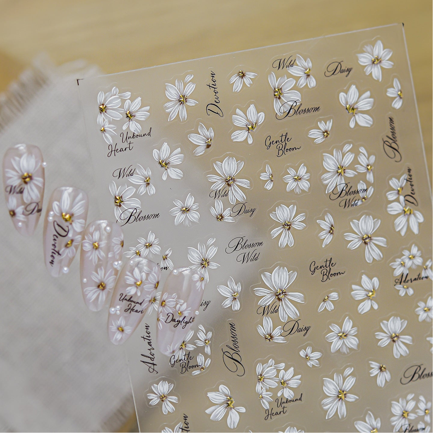 Minimalist White Daisy Nail Art Stickers - Retro Floral Decals 6086