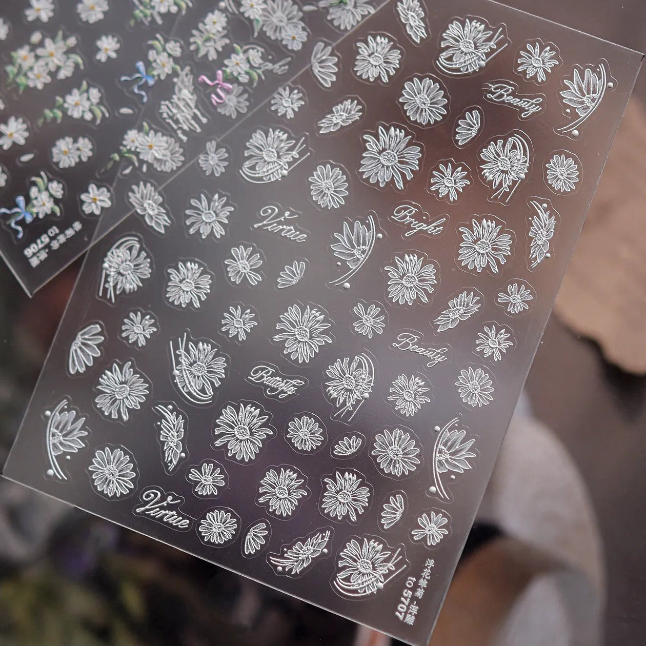 5D White Daisy Flower Nail Stickers - Floral Coquette Decals 5706